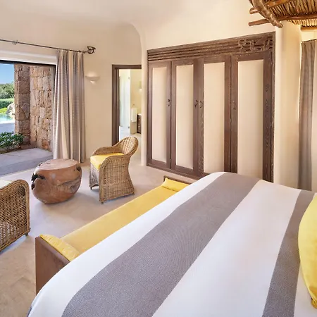 Pitrizza, Costa Smeralda 切尔沃港